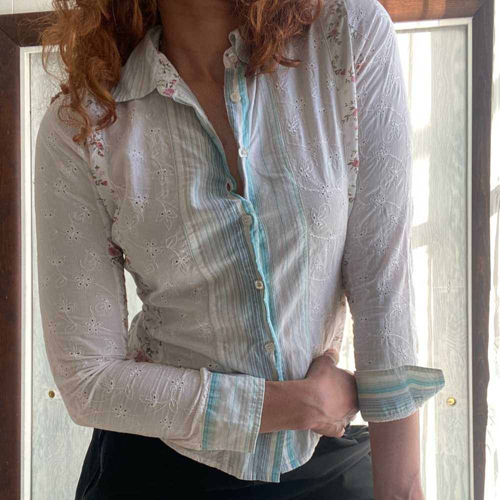 Western-style 100% Cotton Long Sleeve White Floral Shirt by “FANG” (S)